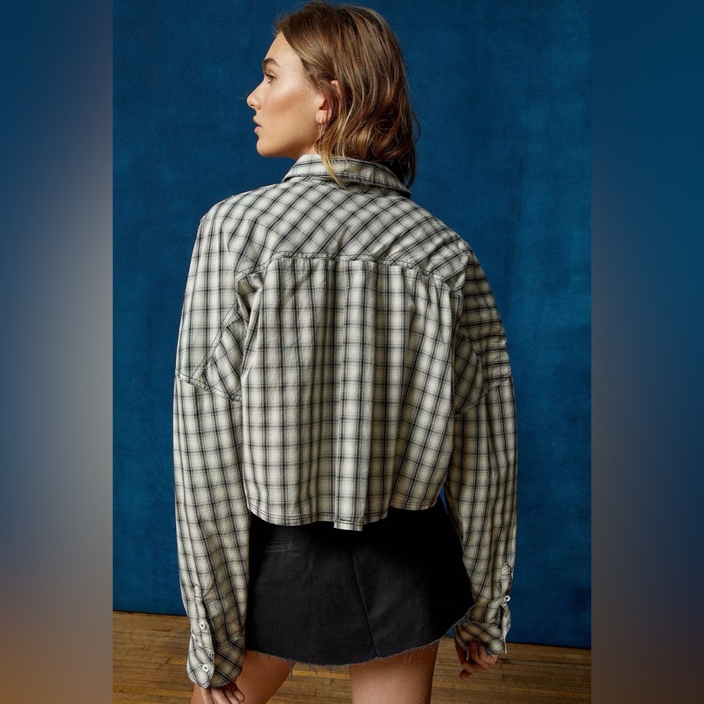 BDG Urban Outfitters Corey Cropped Plaid Boxy Oversized Button Down Women’s XL - Picture 3 of 16